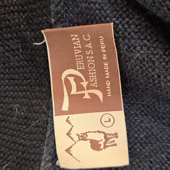 Vintage Peruvian Fashion Embroidered Black And Blue  Wool Sweater - Picture 11 of 12